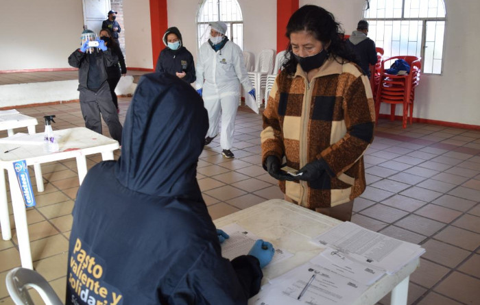 Entrega ayudas Pasto Valiente y Solidario