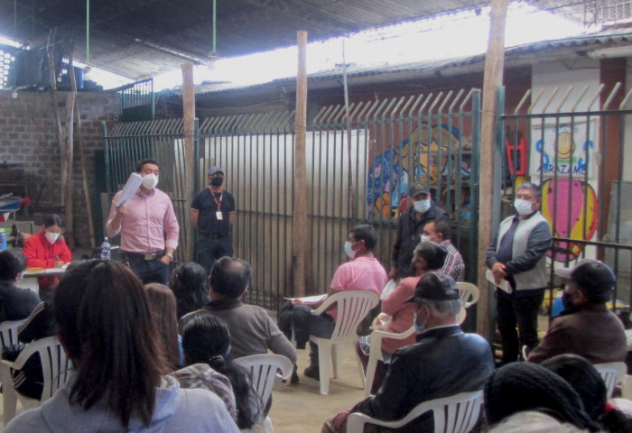 Construcción reglamento interno plazas de mercado