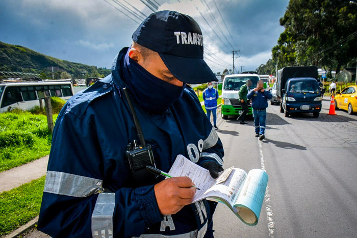 Agente de tránsito Pasto