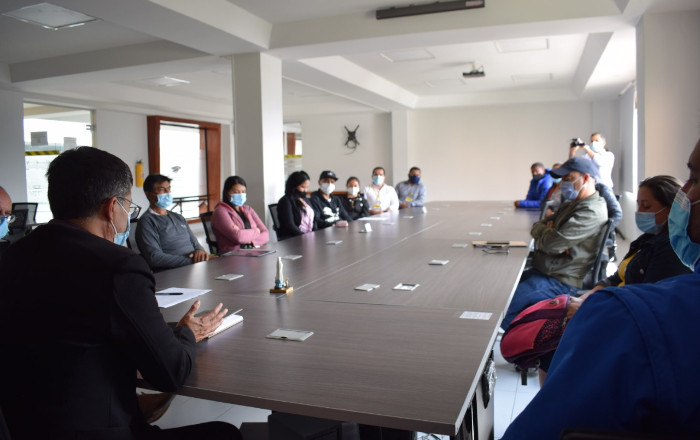 Reunión con comerciantes de pescado