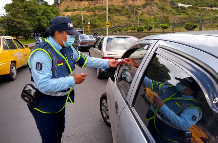 Control vehicular puente festivo