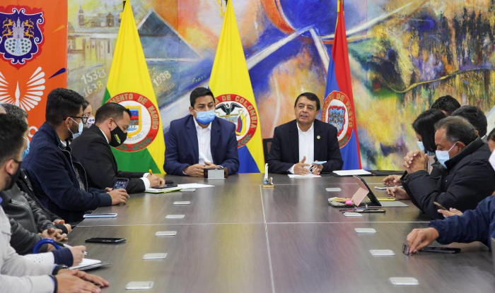 Reunión con el Señor Alcalde tema: obras por impuestos