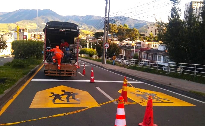 Trabajos de demarcación vial