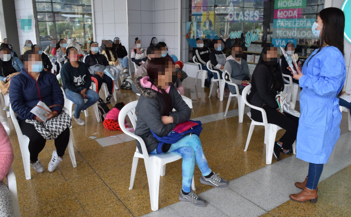 Entrega paquetes alimentarios del Programa Bien - Nacer