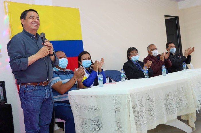 Visita del Alcalde Germán Chamorro de la Rosa y la Secretaría de Infraestructura y Valorización a las nuevas instalaciones del salón cultural del barrio Villas del Sol.