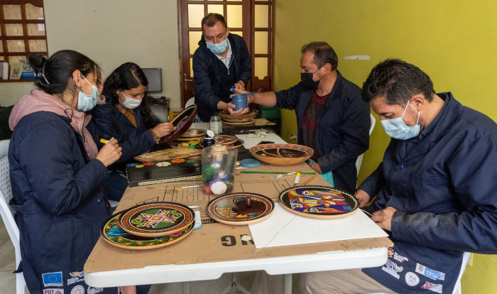 Taller Escuela del Barniz de Pasto