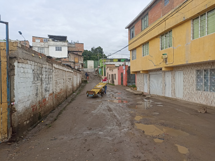 Inicio de obras para la construcción y mejoramiento de las vías internas de la plaza de mercado El Potrerillo.