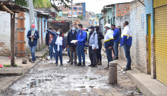 Visita de obra para la construcción y mejoramiento de las vías internas de la plaza de mercado El Potrerillo