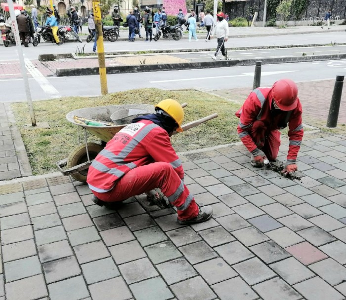 Actos vandálicos que se han presentado contra semáforos, ciclorrutas y otros elementos, así como las labores de reparación que adelanta la Alcaldía de Pasto. 