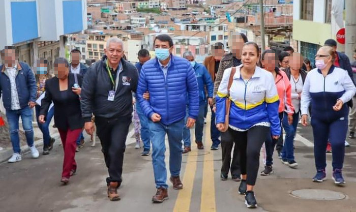 Puesta en marcha de la obra de mejoramiento vial en el barrio Quillacinga.