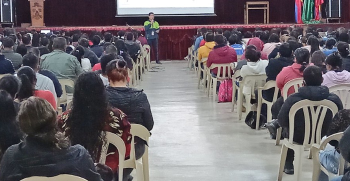 Socialización onsumo de estupefacientes y violencia en entornos escolares