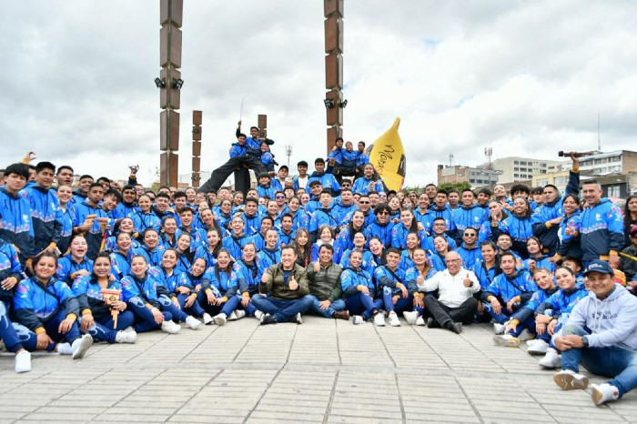 Audiciones de los colectivos coreográficos del Carnaval de Negros y Blancos 2023, que reunieron a más de 2.300 artistas en la Plaza del Carnaval.