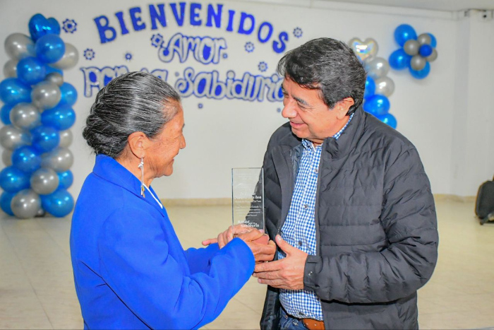evento cultural para conmemorar el Día Nacional de las Personas Mayores