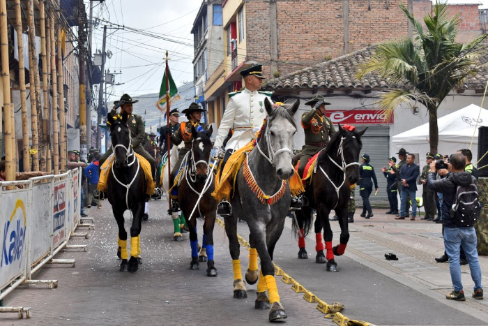 Desfile Ejército Nacional y la Policía Metropolitana