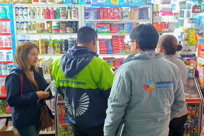 operativos en varios puntos de Pasto con el fin de verificar los precios de venta de diferentes productos de la canasta familiar.