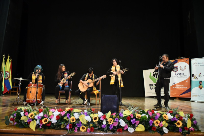 niños, niñas y adolescentes demostraron sus talentos a través de la música, la danza y el teatro