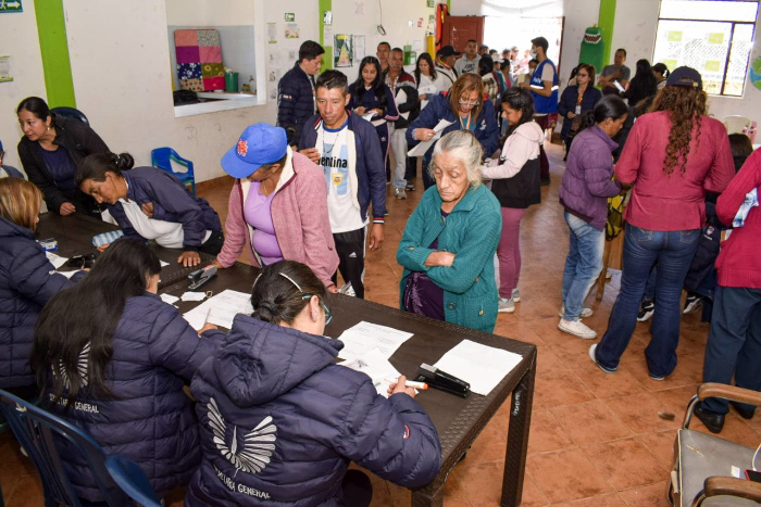 visita en el corregimiento de La Caldera