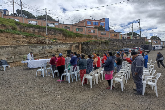 festejo a las madres trabajadoras de los centros de abasto