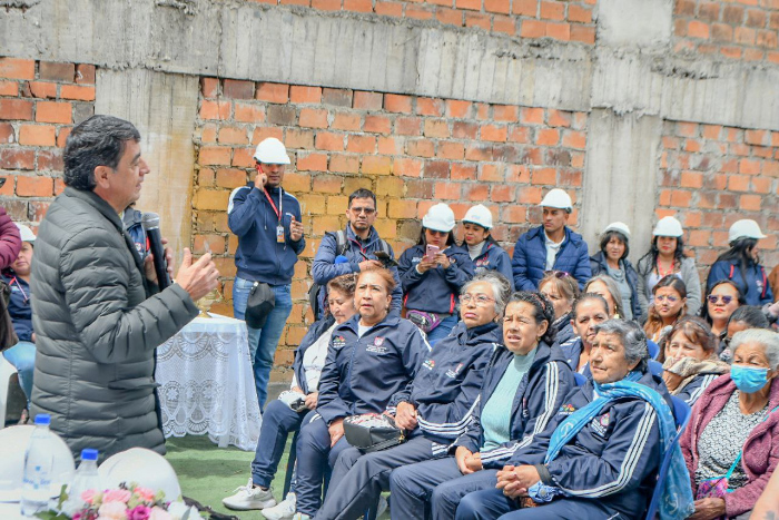 Germán Chamorro de la Rosa, dio inicio a la construcción del Centro Vida La Josefina ubicado en la Comuna 12