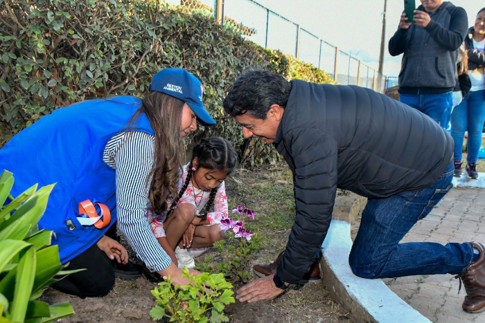 entrega de obras de adecuación y mejoramiento de tres de los seis parques priorizados