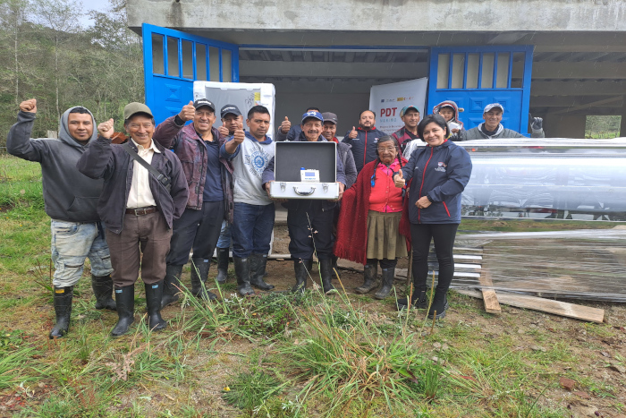 entrega de maquinaria y equipos de dotación a las asociaciones dedicadas a la producción hortofrutícola y láctea