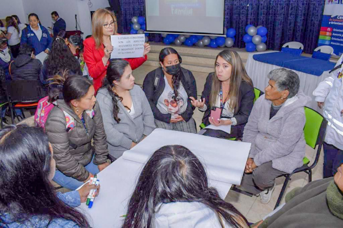 primera mesa de participación ciudadana para la formulación de la Política Pública de la Familia.