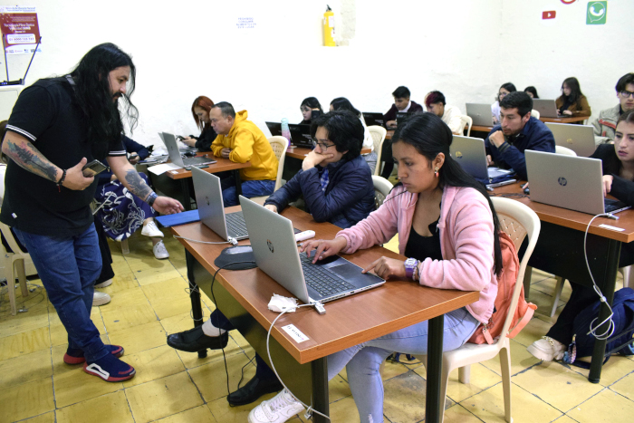 formación técnica, tecnológica y académica de un grupo de 29 personas de Pasto