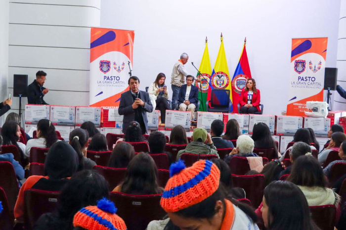 Entrega maquinas de coser