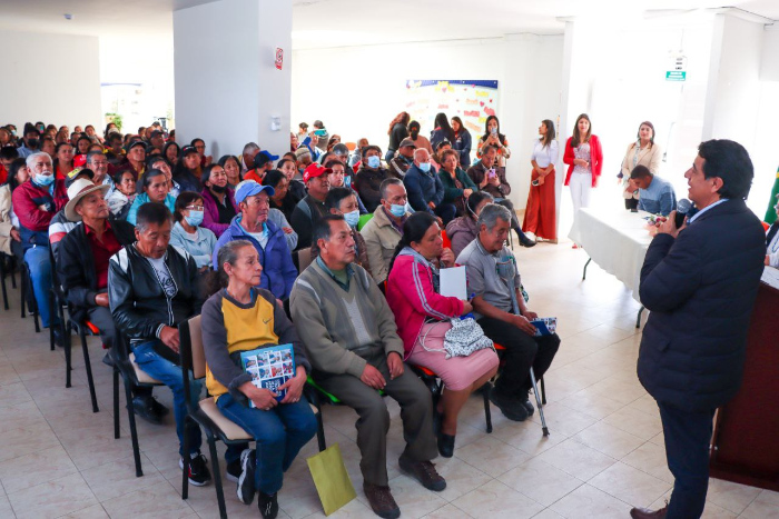 La Administración Municipal, a través de la Secretaría de Bienestar Social, desarrolló una jornada de integración para darle la bienvenida a 140 nuevos beneficiarios del Programa Colombia Mayor que recibirán el subsidio económico otorgado por el Departamento de Prosperidad Social. La actividad estuvo presidida por el Alcalde Germán Chamorro de la Rosa