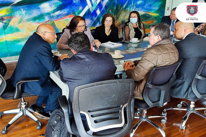 dialogo sobre los retos económicos que tiene la ciudad y toda la región