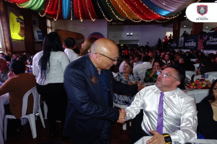reconocimiento el trabajo y talento de los artesanos del carnaval