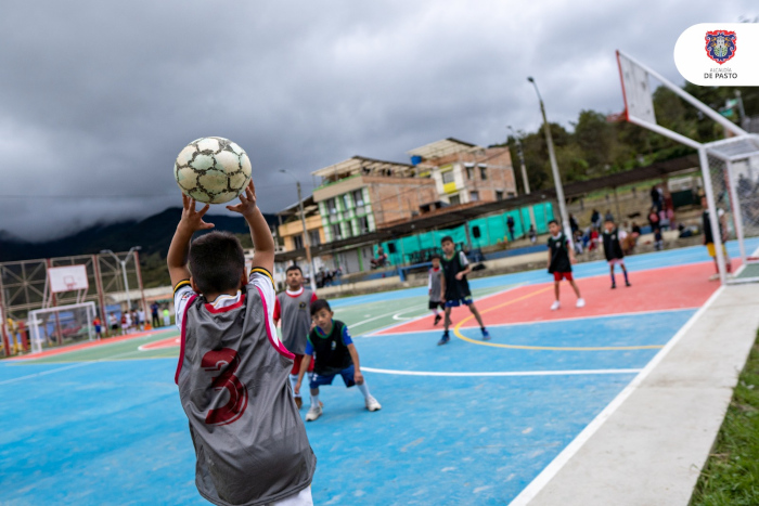 Alcaldía de Pasto inauguró polideportivo en el corregimiento de El Encano