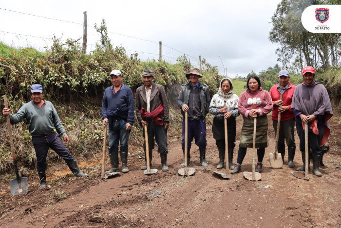 minga comunitaria para el mejoramiento vial en el corregimiento de Santa Bárbara 