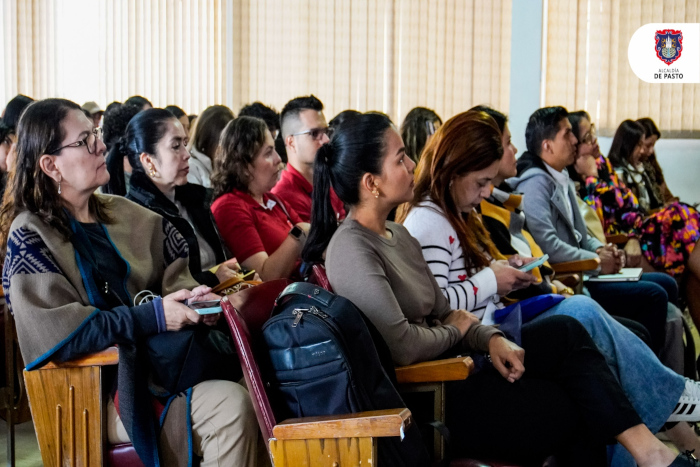 Con una muestra artesanal y un foro de experiencias binacionales con Ecuador, finalizó la Semana de la Internacionalización 2024