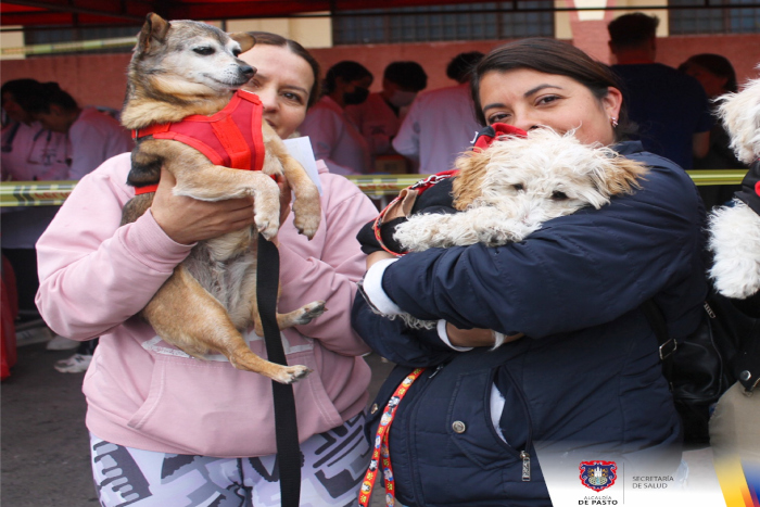 En plazoleta de Santiago, se cumplió bendición de mascotas, vacunación antirrábica y sensibilización Pasto Mejor Sin Pólvora