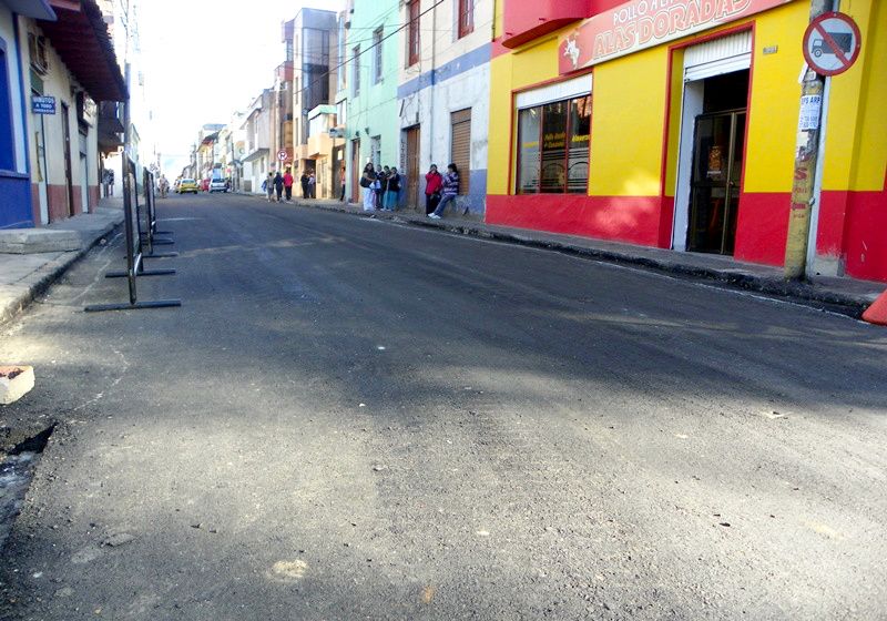 Calle 17, entre carreras 27 y 30