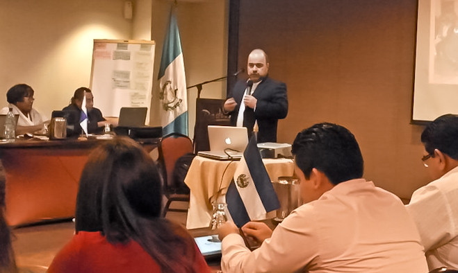 Presentación gobierno en Guatemala - 2013