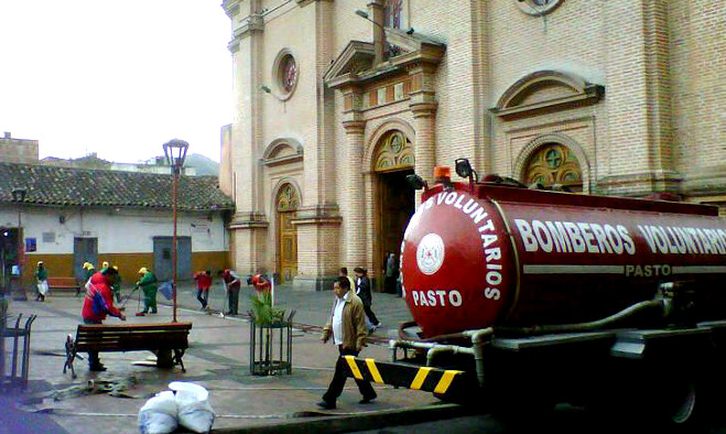 Aseo Catedral Pasto - 2013