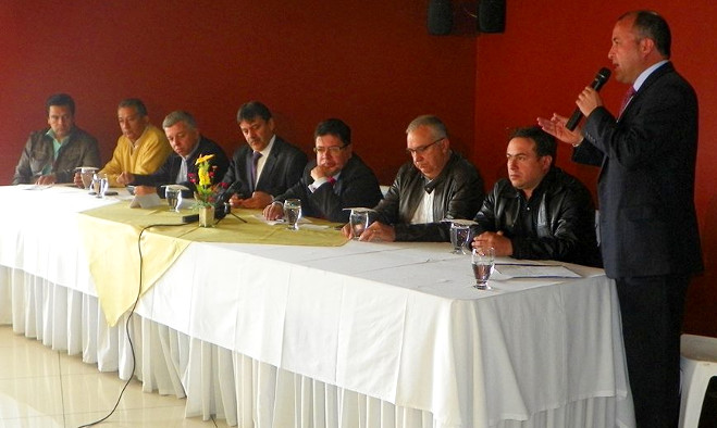 Reunión intercambiador vial - Pasto 2014