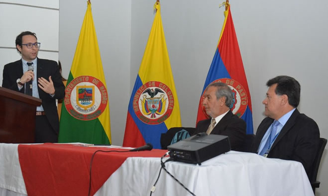 Alcalde de Pasto firma pacto por Transparencia