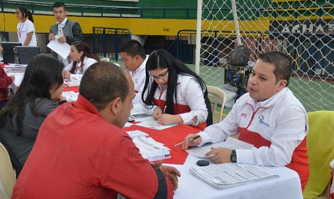 Barrios sur orientales acceden a beneficios economicos periódicos
