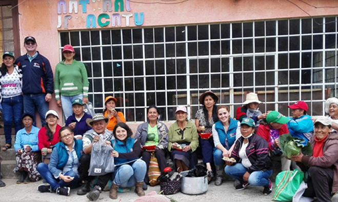 Oficina de Género entrega implementos proyecto Agricultura Urbana