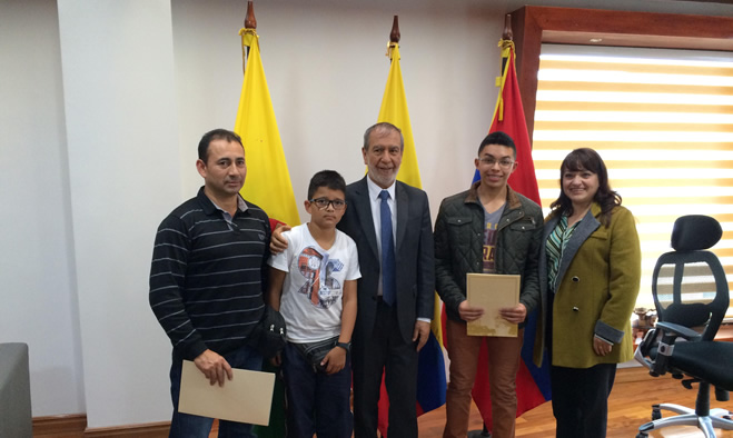 Reconocimiento mejores estudiantes pruebas saber 2017