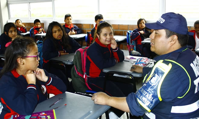 Capacitación a estudiantes IEM Santa Teresita corregimiento de Catambuco