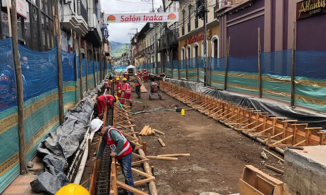 Continúan trabajos de obra en la calle 17