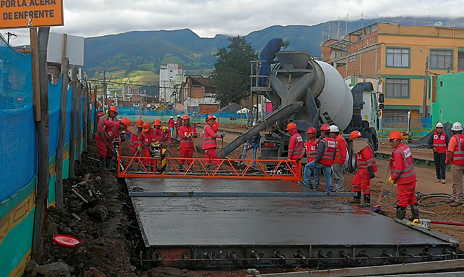 Avante SETP inicia fundición de concreto hidráulico en la carrera 27