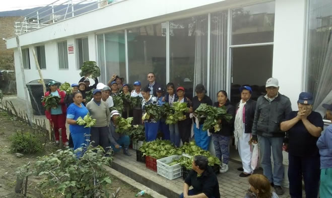 Adultos mayores del Centro Vida