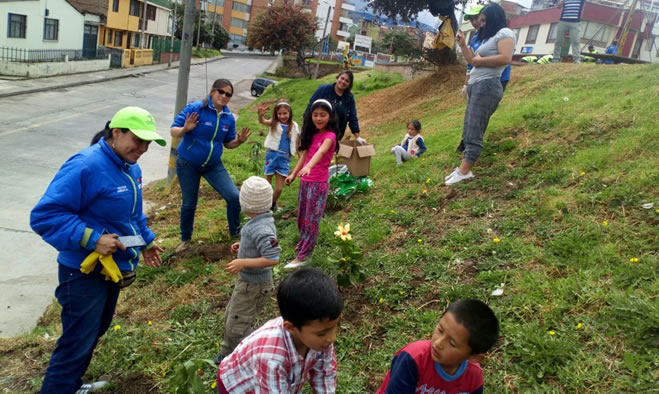 Jornada Amigos Ambiente AMA en barrio La Esmeralda