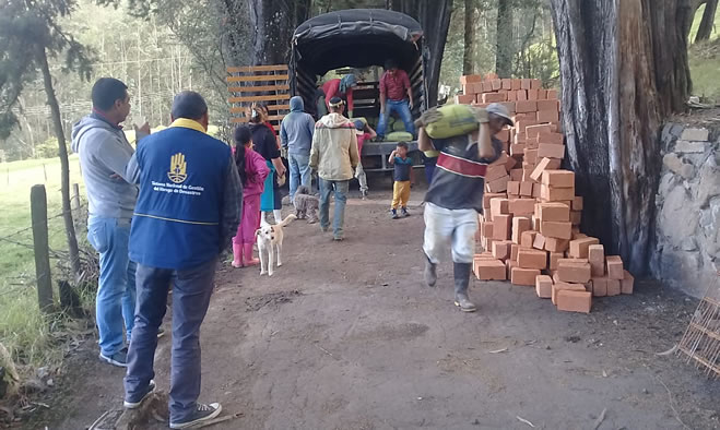 Continúa entrega materiales de construcción para afectados por el sismo