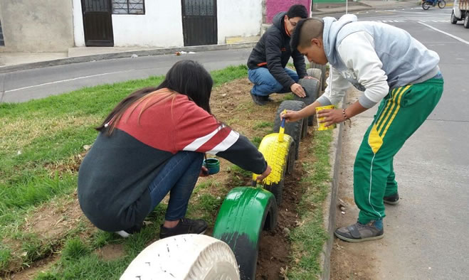 Participación en programa comunitario o actividad pedagógica de convivencia